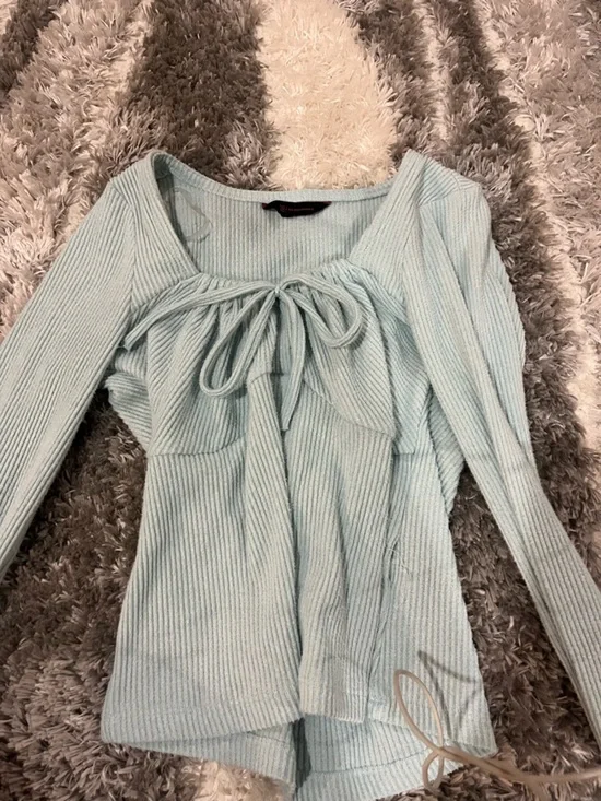 clothes - Picture 4 of 15